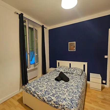 Apartment 2 Bedrooms In - *