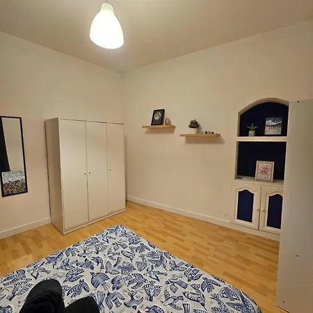 2 Bedrooms In - Apartment Menton